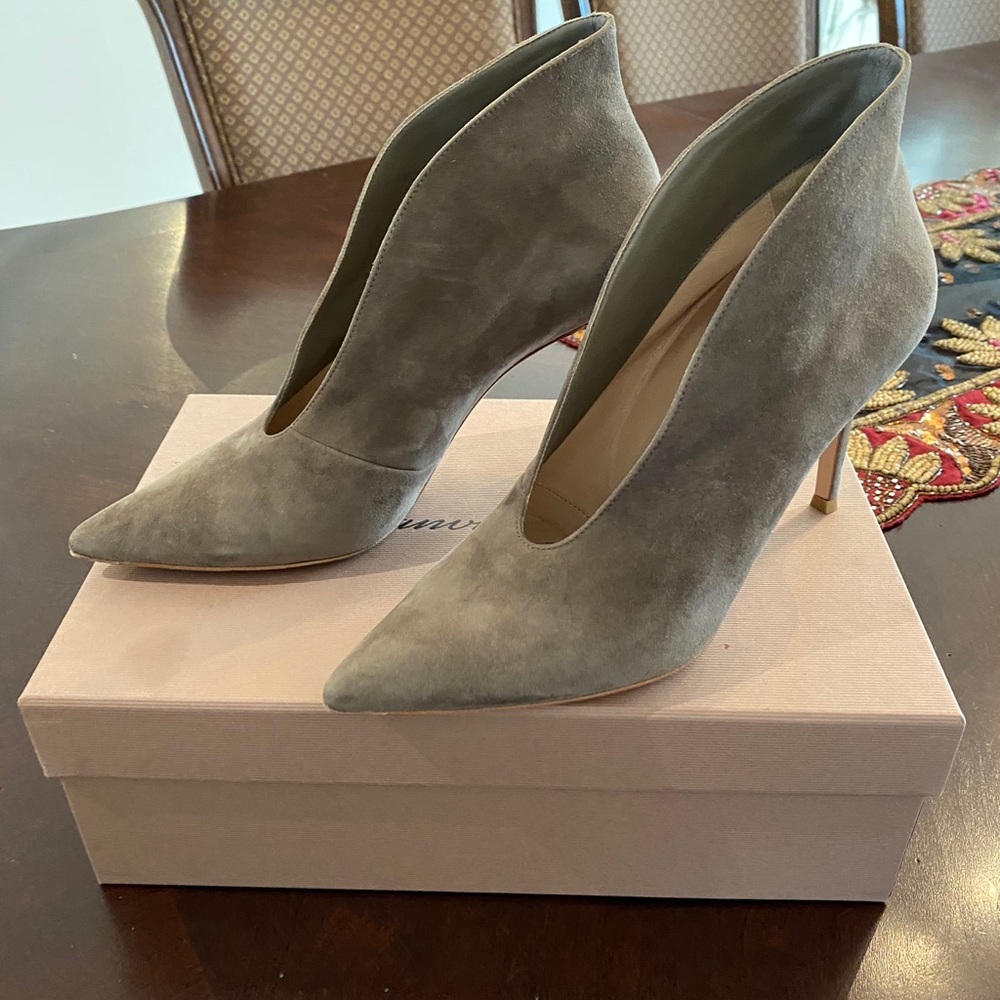 Gianvitto Rossi light brown suede Vamp booties